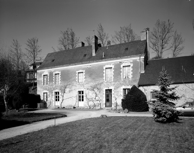 Elévation antérieure du logis de l'ancien prieuré.