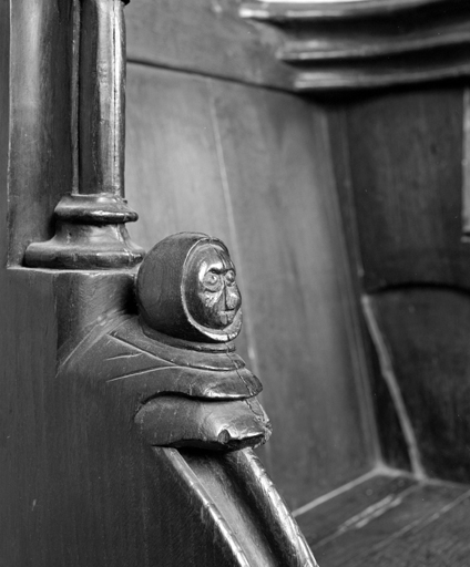 4ème ensemble, appuie-main à gauche.