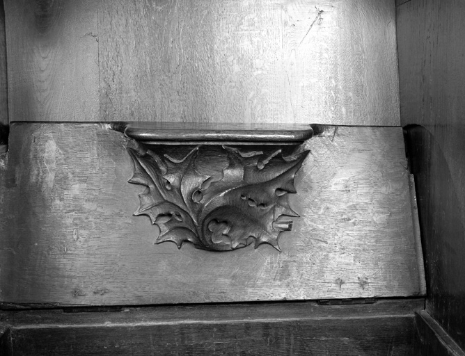 5ème ensemble, 1ère miséricorde à droite.