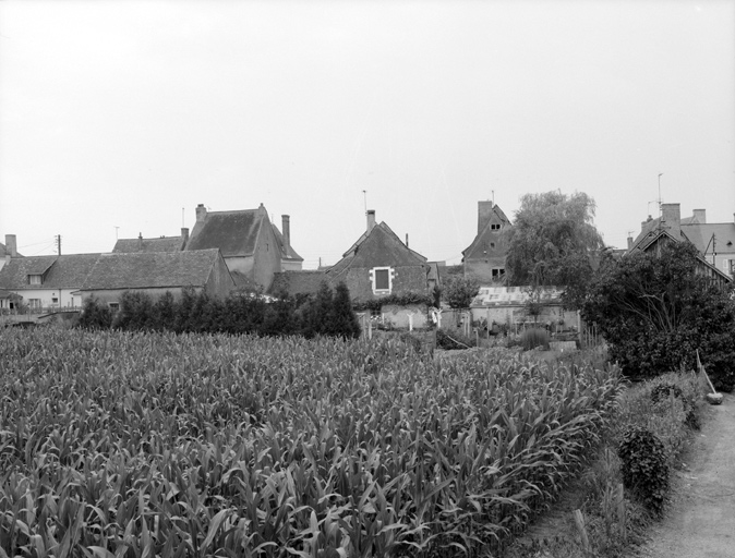 La Grande-Rue depuis l'est.