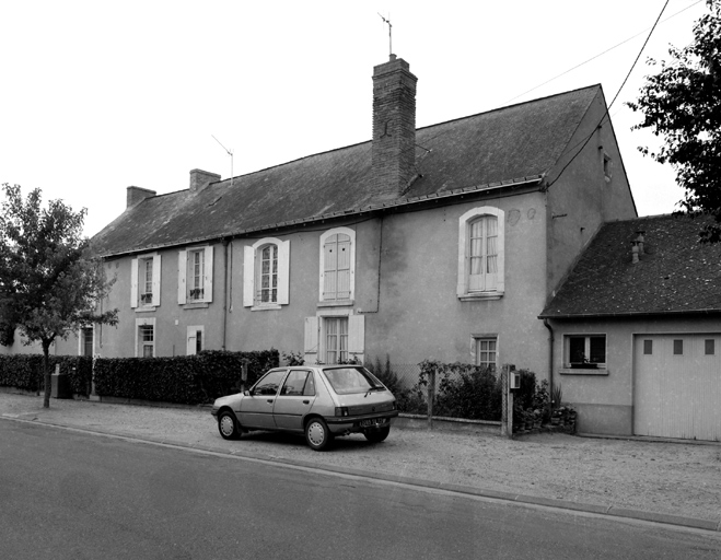 Ancien presbytère rue Angevine.