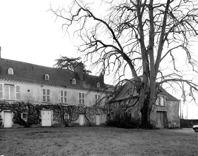 Elévations antérieure et gauche du logis.