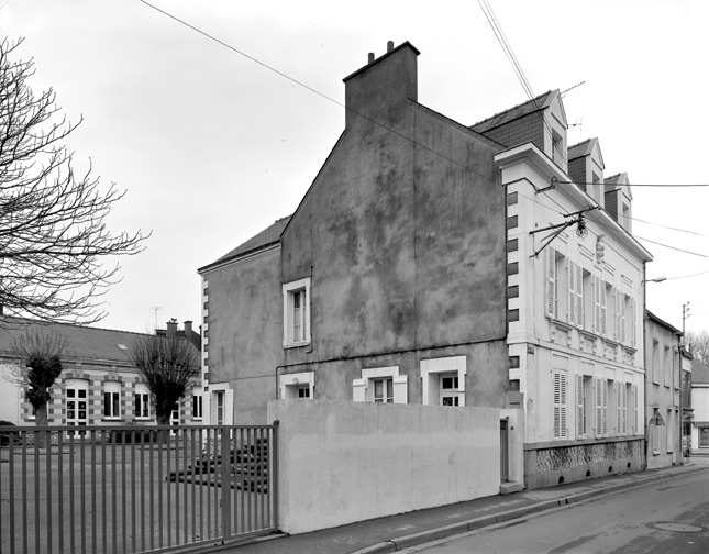 Ecole rue Marcel-Viaud, logement, élévation gauche et antérieure.