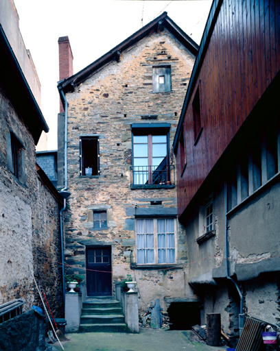 Elévation postérieure du corps rue de Couéré et galerie latérale.