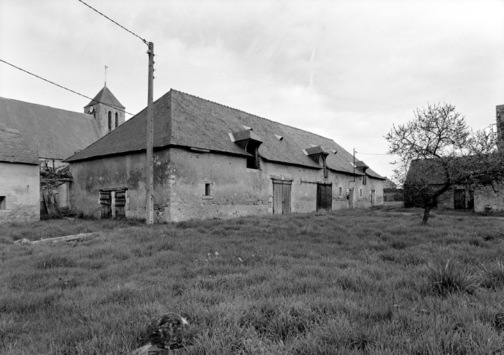 Etable-grange au nord de la cour.