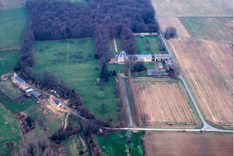 Vue aérienne depuis le sud.