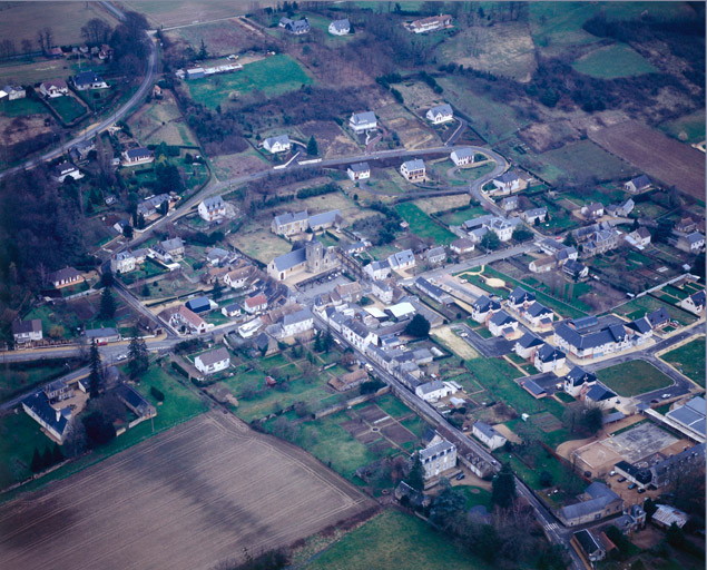 Vue aérienne depuis le sud-ouest.
