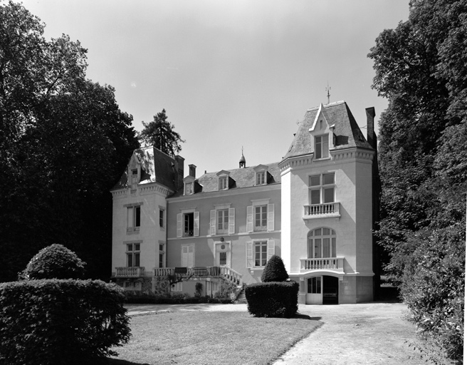 Elévation antérieure du logis.