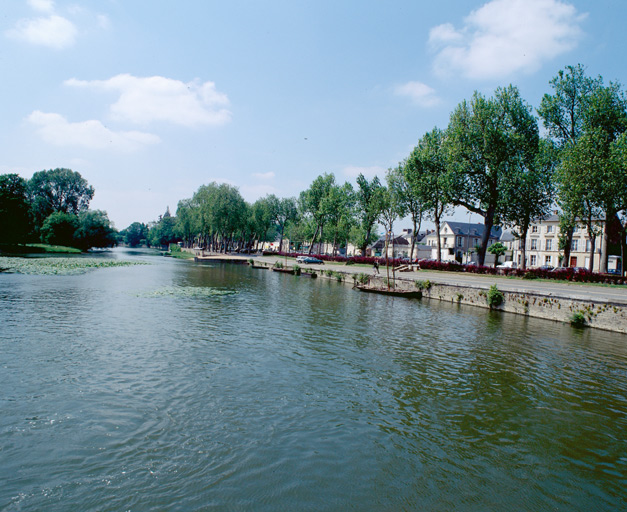 La promenade Latouche.