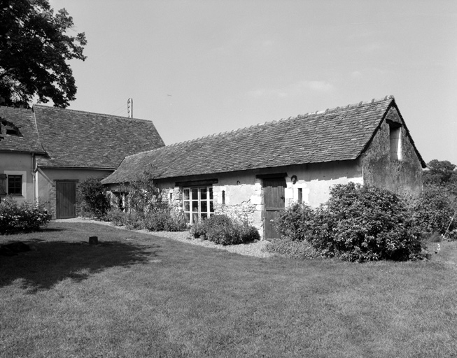 Ancienne porcherie à droite du logis.