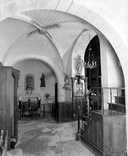 Le bras nord du transept vers l'absidiole.