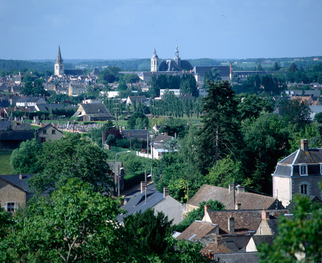 Vue cavalière depuis le nord, détail, les tours de Saint-Thomas et du Prytanée.