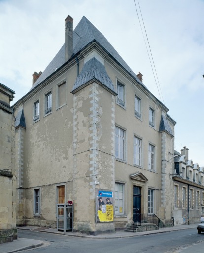 Elévations est et nord du pavillon nord-est, où se trouvait la chapelle.