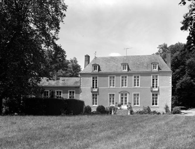 Elévation antérieure du logis.