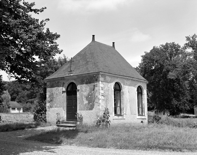 Elévations ouest et sud de la chapelle.