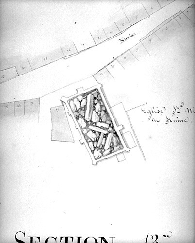 Plan de l'église, en ruines, en 1826. Détail de la 13ème section, au 1/500e, du 'Plan d'alignement de la ville...', par R.Gosse. (Mairie de Fontenay-le-Comte, Services Techniques).