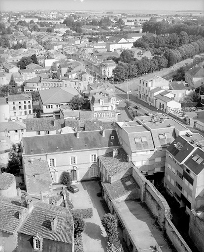 Vue prise du haut de Notre-Dame en direction du sud-est.