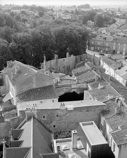 Vue prise du haut de Notre-Dame en direction de l'ouest.