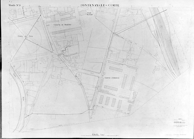 'Plan de la ville de Fontenay-le-Comte' dressé au 1/1000e par la Compagnie Aérienne Française, non daté : [1926], feuille n° 5.