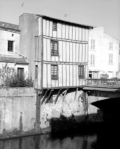 Façade donnant sur la Vendée.