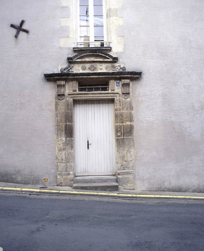 Porte d'entrée, rue Goupilleau.