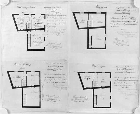 Maisons et boutiques aujourd'hui détruites, autrefois situées à l'angle des actuelles rue des Orfèvres et de la Rochefoucauld : plans des caves, du rez-de-chaussée, du 1er étage et du grenier signés A.Garnereau, le 21 mars 1840. (A.C. Fontenay-le-Comte, 1 M 14).