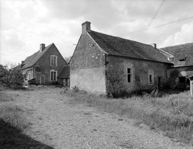Elévations droite et postérieure du logis.