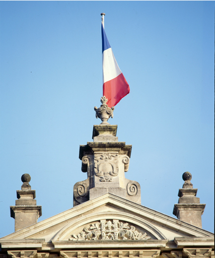 Décor d'élévation extérieure : le portail royal.