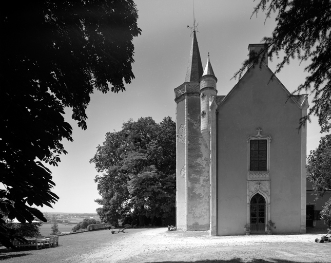 Elévation droite du logis.
