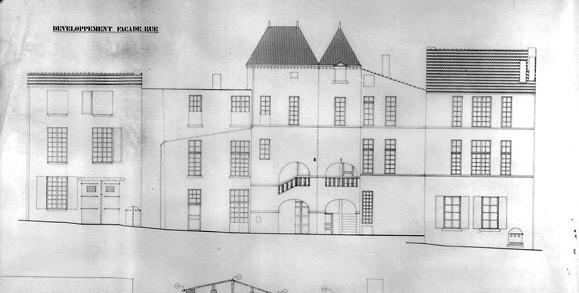 Développement de la façade sur rue, au 1/50e, par Y. Plantet, géomètre D.P.L.G., en octobre 1980.
