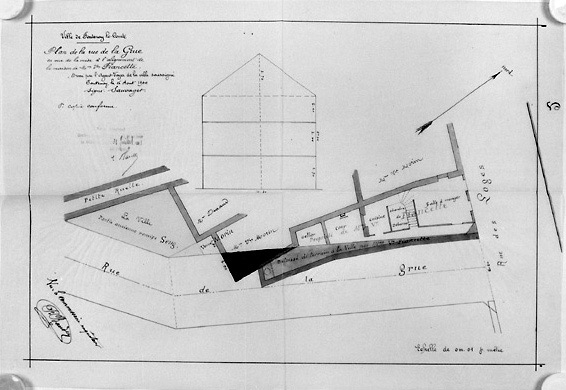 Plan au 1/100e de la maison au 68, rue des Loges, dressé par Sauvaget le 16 août 1900 en vue de sa mise à l'alignement. (A.D. Vendée, 1 O 315).