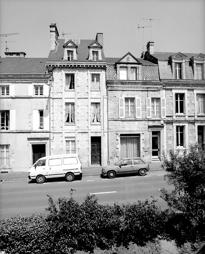 Façade des 121 et 123, rue de la République.