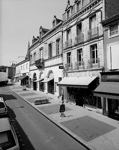 Façade des 9 et 11, rue de la République.