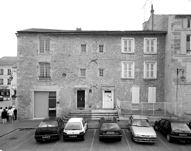 Façade, place Belliard, des maisons 10 et 12, place Belliard.