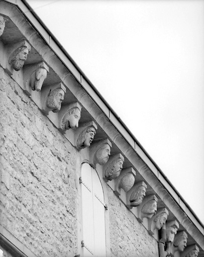 Corniche à modillons du 10bis, rue Catinat.