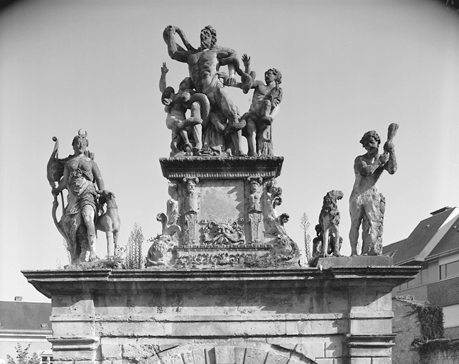 Ensemble de sculptures du portail