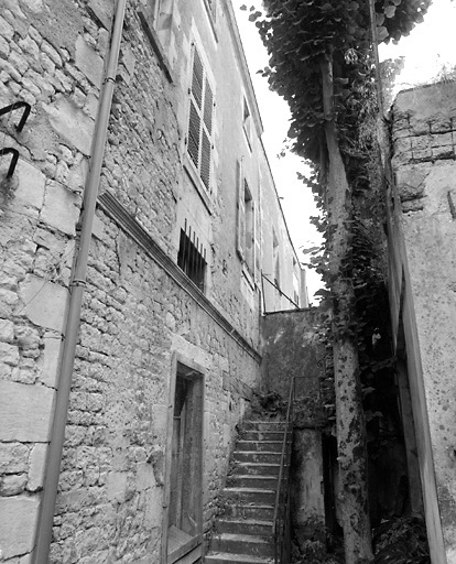 Façade arrière de l'aile sud-ouest : partie gauche.