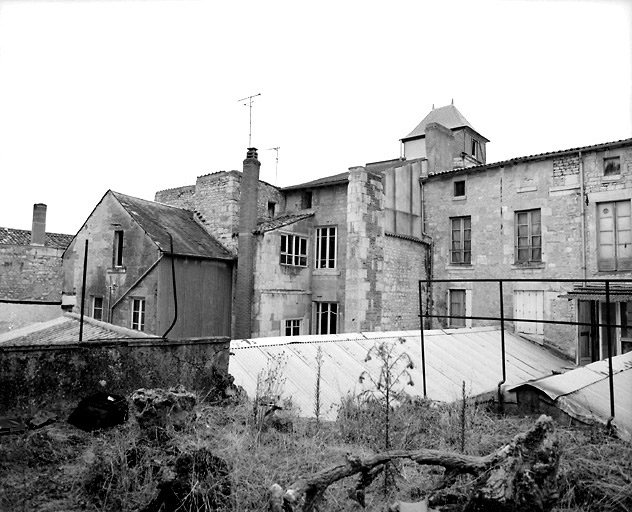 Façade arrière des maisons du 10 au 14, rue des Orfèvres.