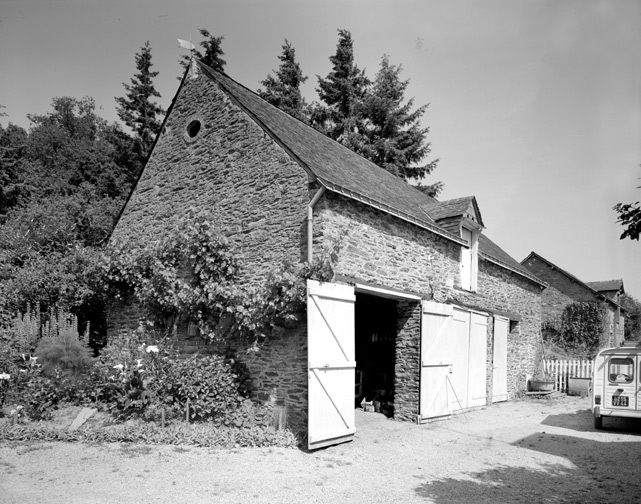 Remise-grange-étable au nord du nouveau logis.