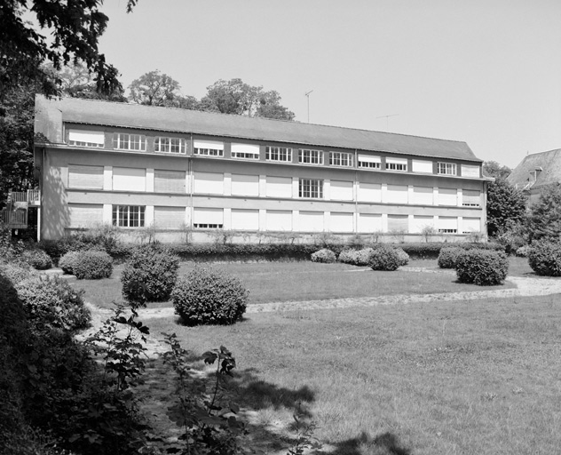 Elévation antérieure du bâtiment hospitalier.