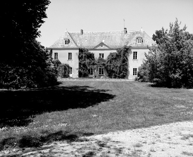 Elévation antérieure du logis.