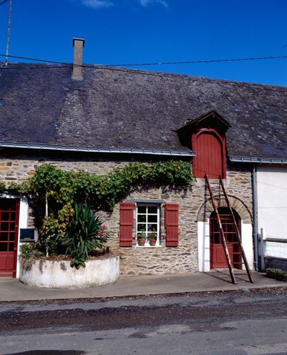 Les Nardais, écart : élévation antérieure du deuxième logis étable-grange.