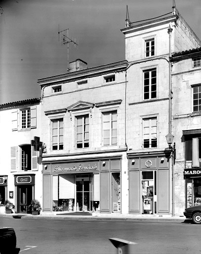 Façade de la maison 5, rue du Minage.