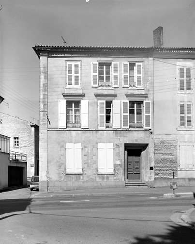 Façade de la maison 13, rue Tiraqueau.