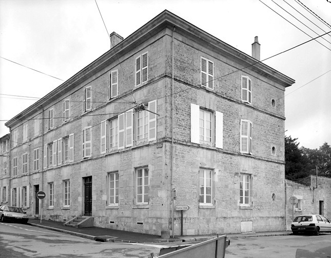 Maisons aux 21 et 23 rue du Puits-Saint-Martin.