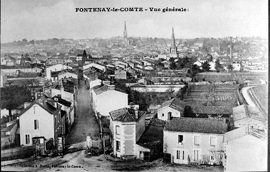 Vue de Fontenay prise de la barrière de Parthenay, au début du siècle.