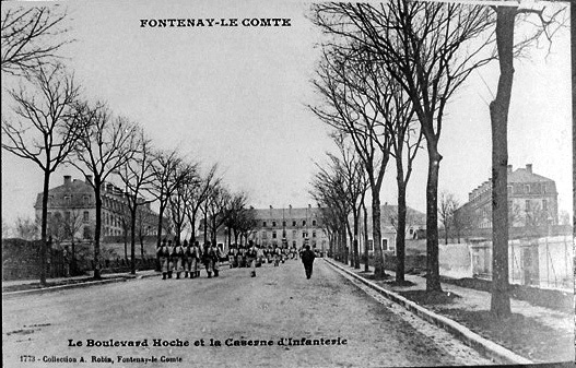 La caserne au début du siècle.