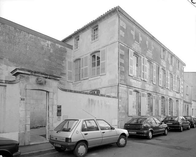 Vue de l'hôtel situé 3, rue du Général-Mallet.