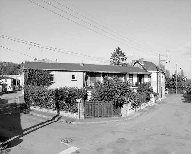 Maisons de tanneurs à l'angle de la rue Sainte-Catherine-des-Loges et de la rue des Horts.