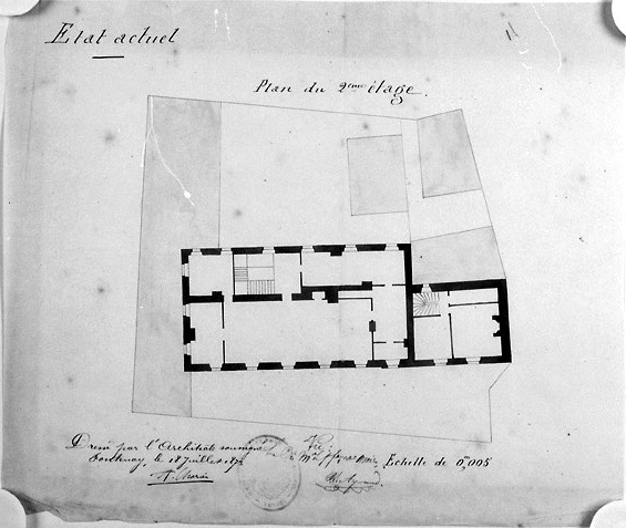 Plan du deuxième étage de la 'maison Brisson', au 1/200e, signé et daté A.Charier, le 18 juillet 1873 (A.C. Fontenay-le-Comte, 2 O 7).